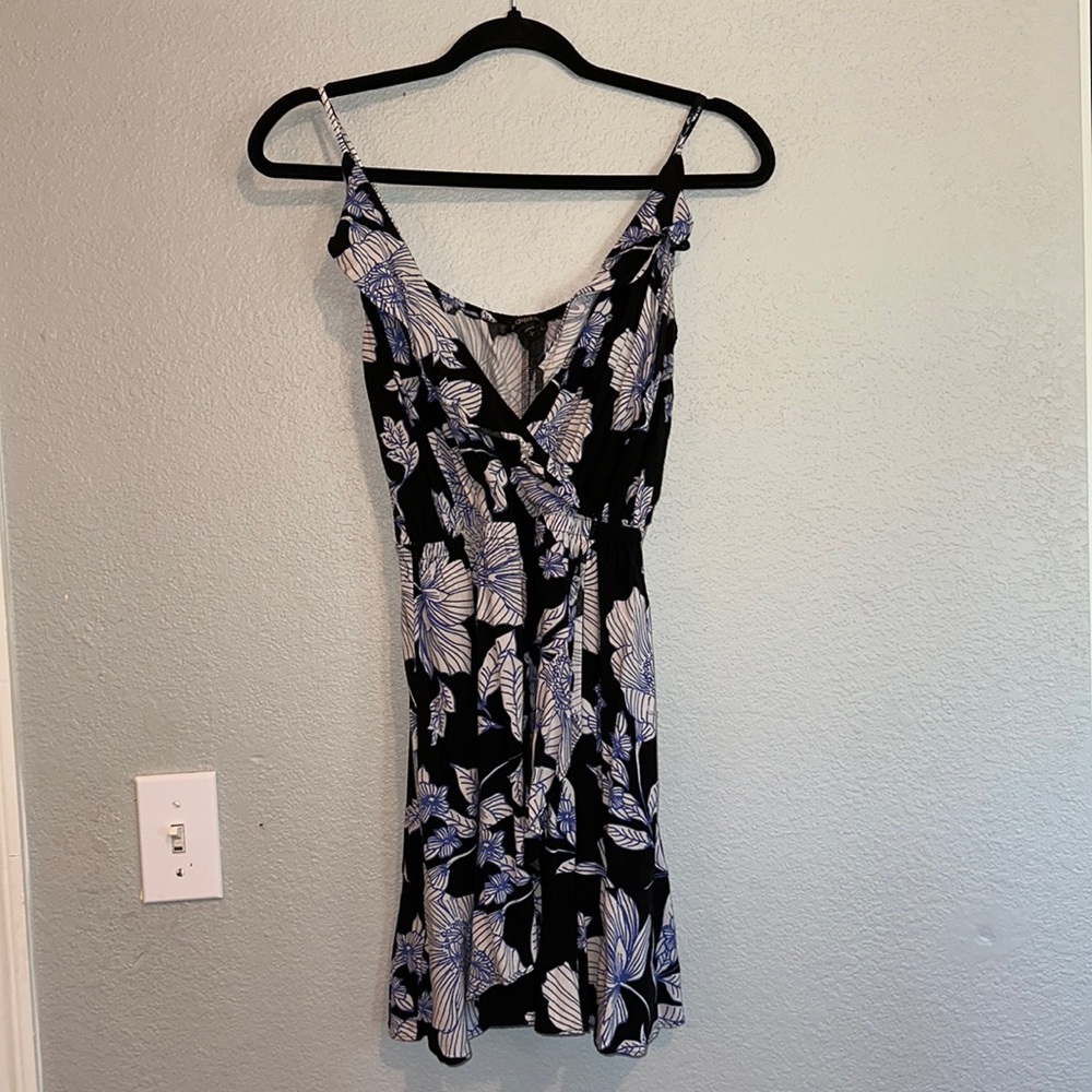 Size small Express dress. Diagonal ruffling